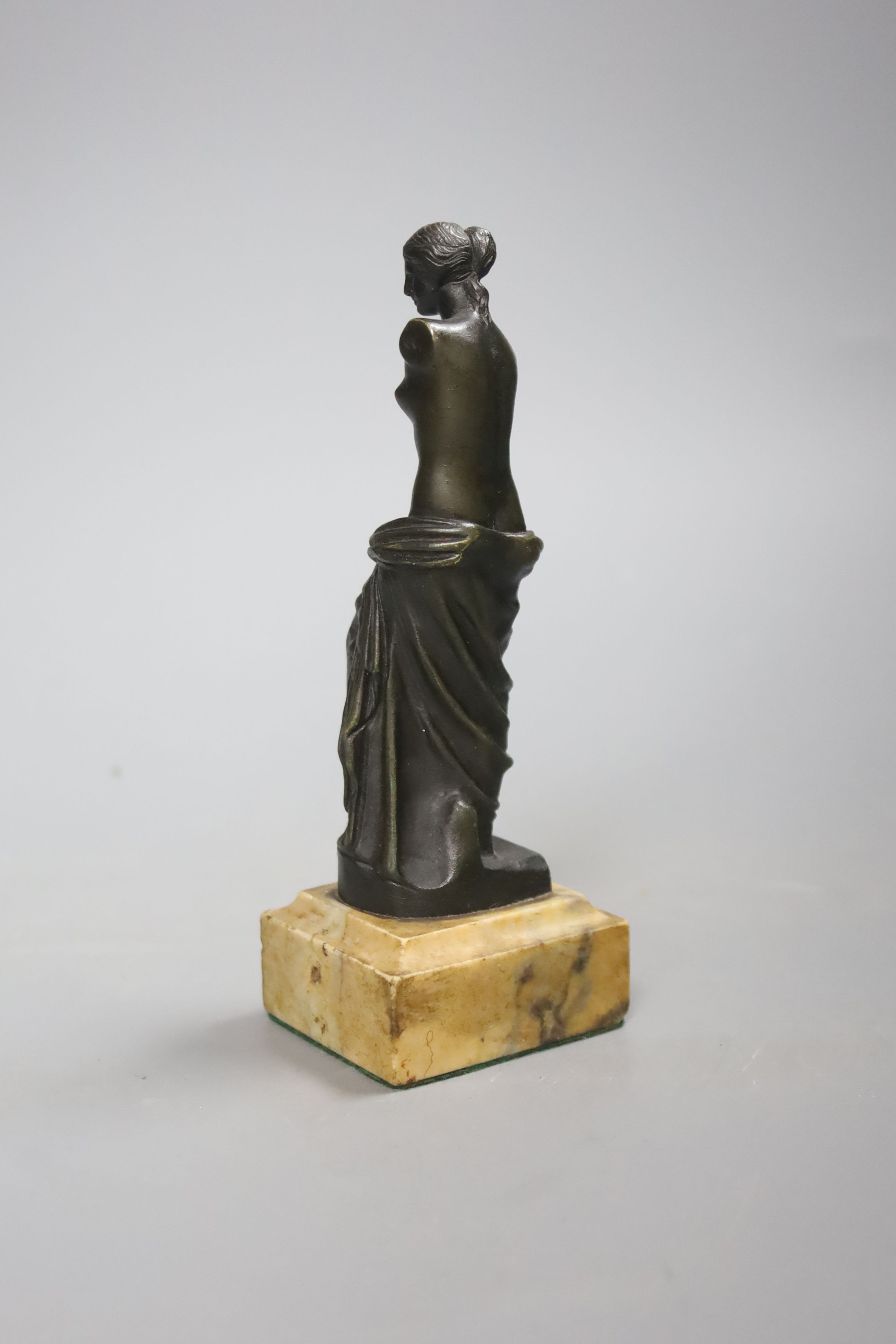 20thc bronze of Venus De Milo 14cm